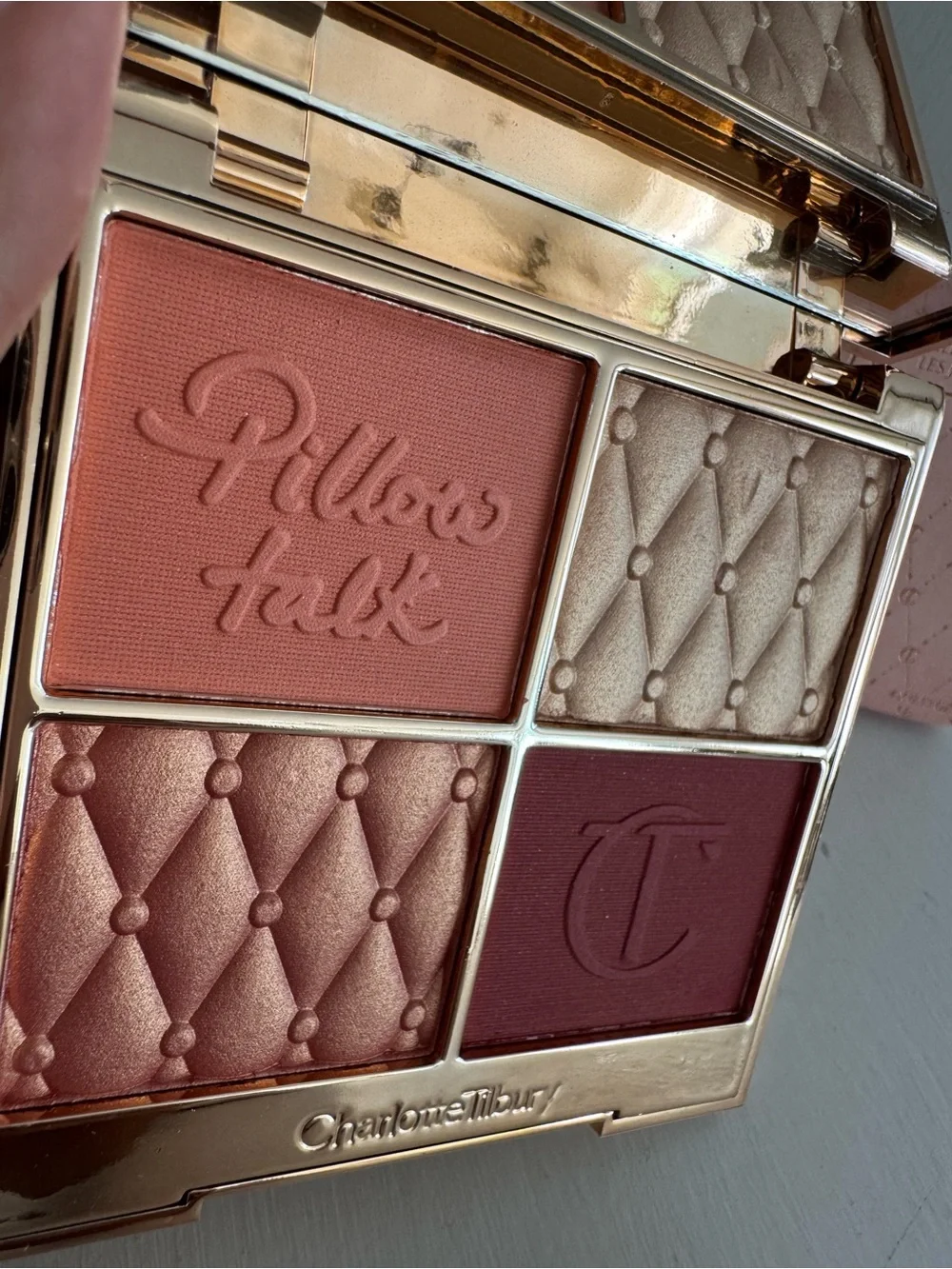 Charlotte Tilbury Pillow Talk Glow Palette - FOR EYES,CHEEKS AND FACE